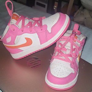 Air Jordan 1 Mid Pinksicle